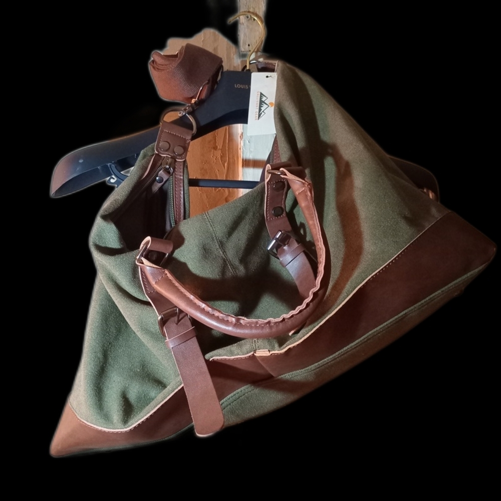 Stylish, Elegant NWT Brown & Forest Green GALLIVANT GEAR Men's Duffel/Travel Bag